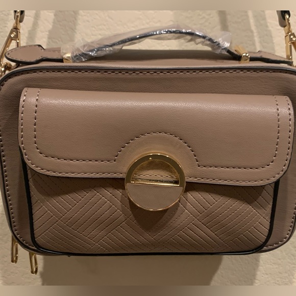 Guitar Strap Crossbody Convertible Purse - Picture 5 of 7